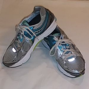 Saucony Tennis Shoes